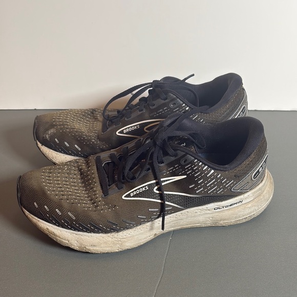 Brooks Black and White Performance Running Shoes Men’s 10.5 Fair Condition - Picture 1 of 9